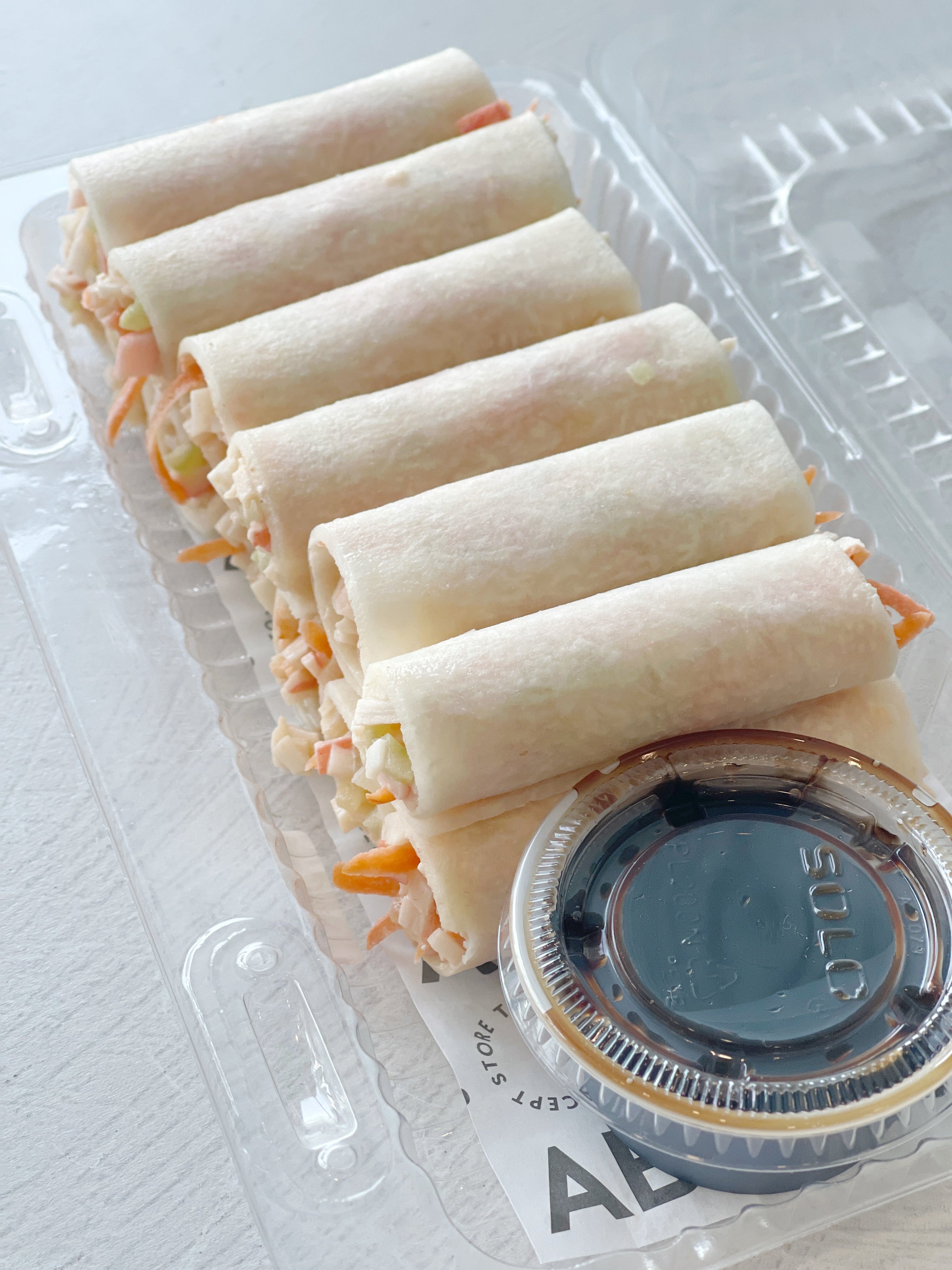 Rollitos de Jícama con Surimi Catering